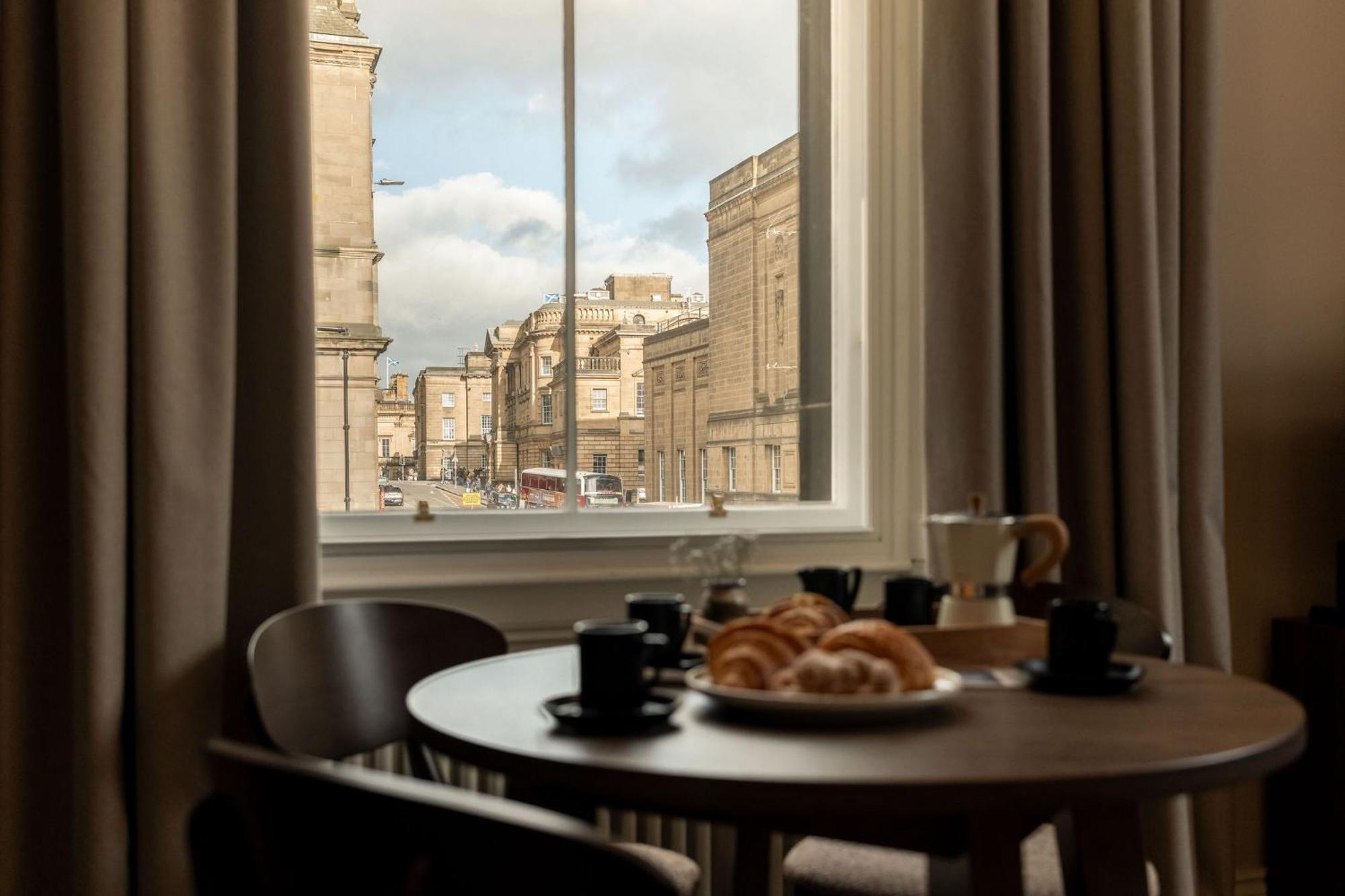 Moment George IV Bridge Hotel EDI Exterior photo