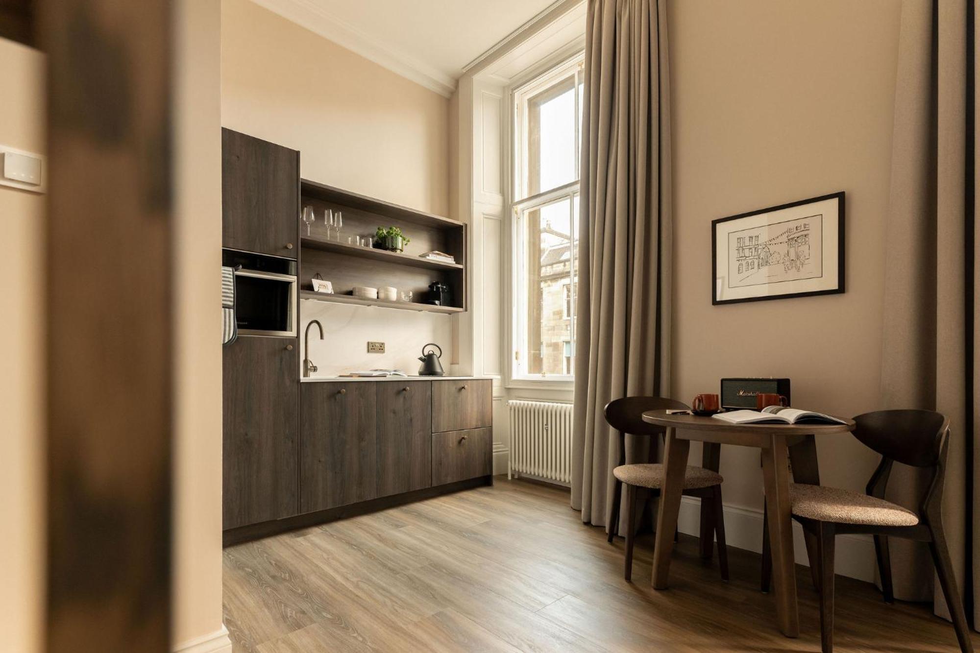 Moment George IV Bridge Hotel EDI Room photo