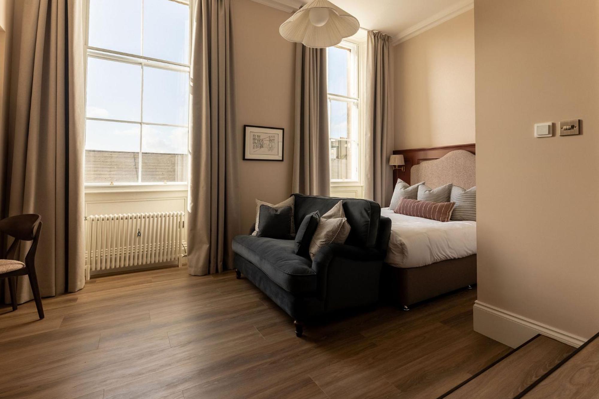 Moment George IV Bridge Hotel EDI Exterior photo