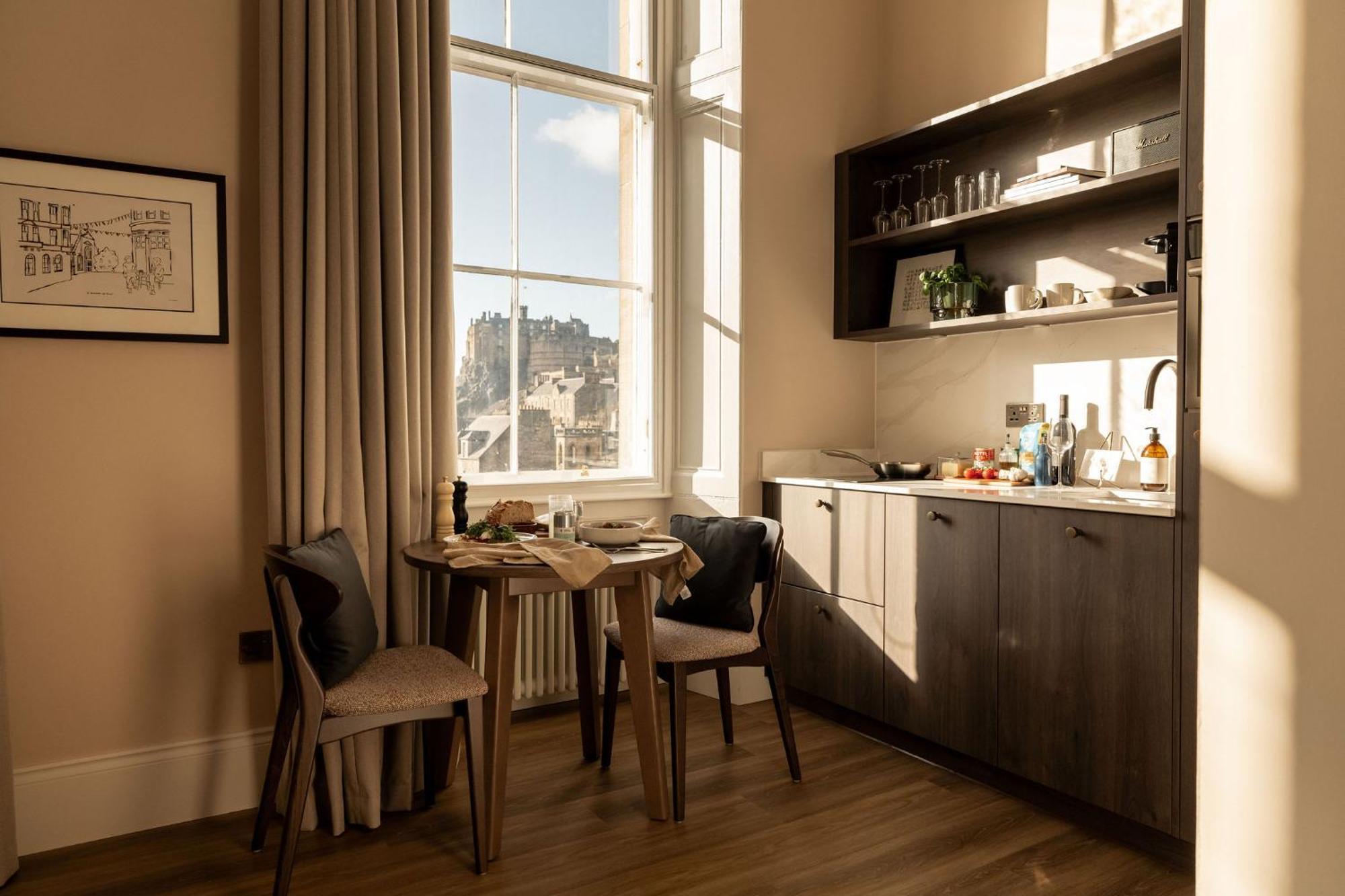 Moment George IV Bridge Hotel EDI Exterior photo