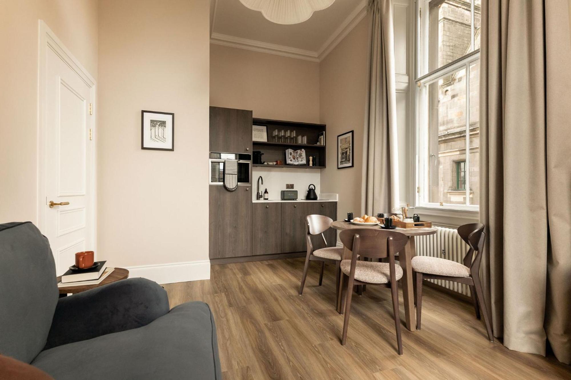 Moment George IV Bridge Hotel EDI Exterior photo